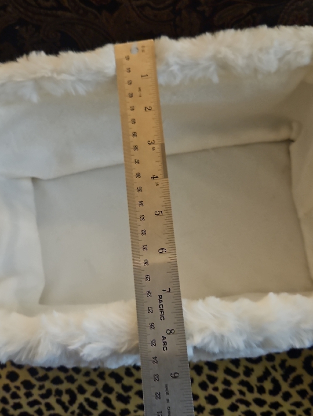 UGG Cream Faux Fur Basket with Logo Patch - Picture 6 of 7